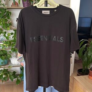 Men’s Essentials Black Tee. Size medium. PTP: 24”